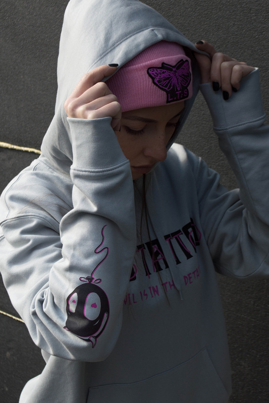 lonis_tattoo_hoodie_grey_ballon3